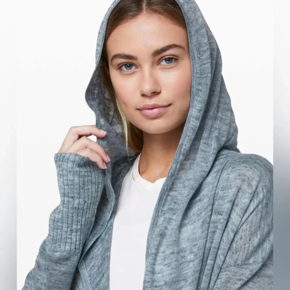 Lululemon Calm and Collected Wrap Heathered Sailboat Blue Size Medium - Picture 4 of 10